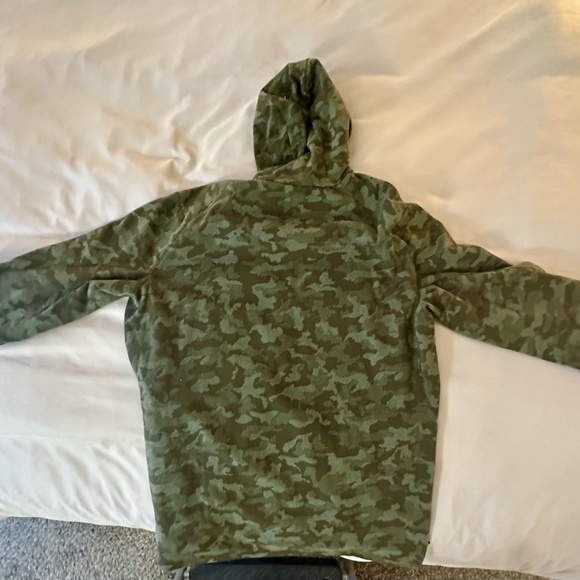 Lululemon Athletica - Picture 2 of 4